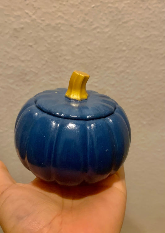 Blaues Kürbisdekor aus Keramik