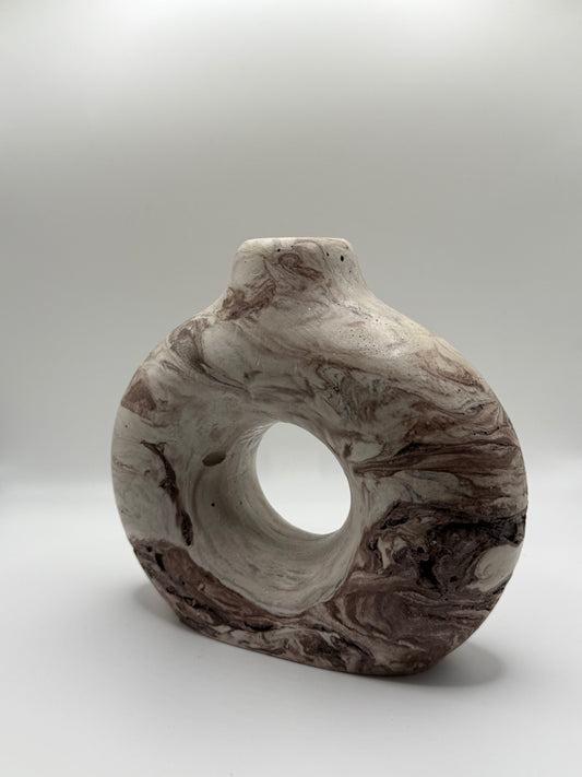 Vase im Holzstil