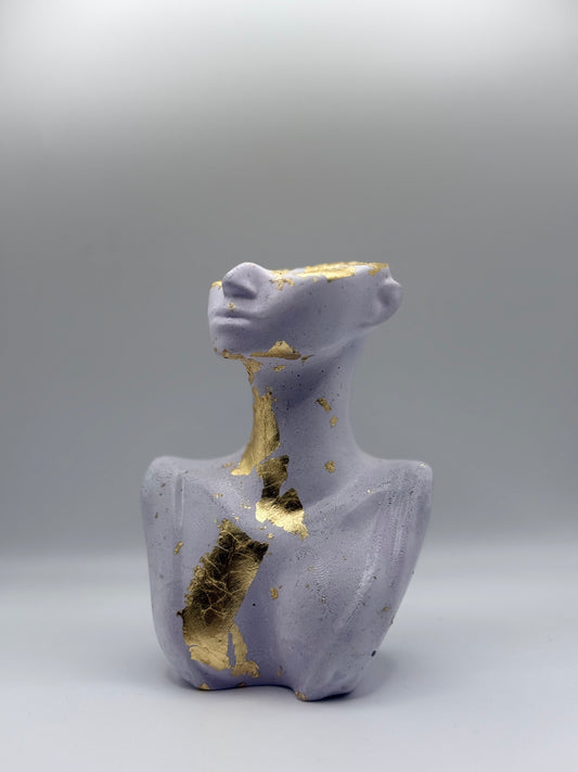 Vase in Form eines halben Frauengesichtes